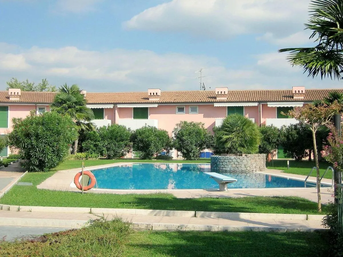 Belvilla By Oyo Casara Elle Otto Lazise 0*,  Italy