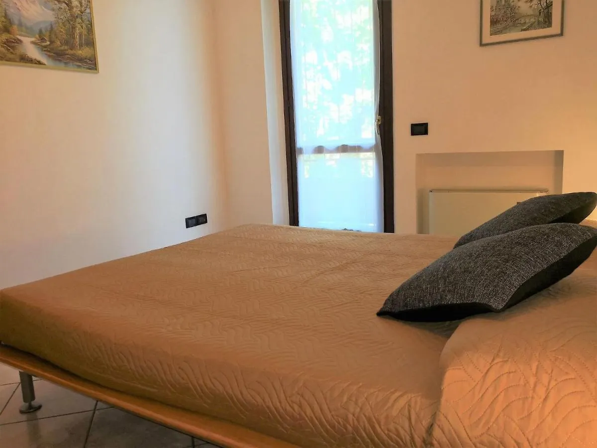 Belvilla By Oyo Casara Elle Otto Lazise 0*,  Italy